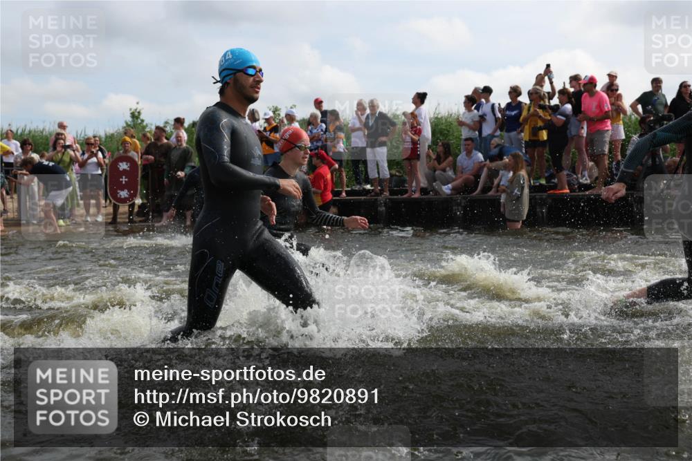 21.06.2026 - Viking Triathlon Michael Strokosch http://msf.ph/oto/9820891 21.06.2026 10:02:32 Schwimmen 83, 100, 126, 142, 220, 255, 325, 360, 392, 430, 513, 560, 579, 604, 651 meine-sportfotos.de