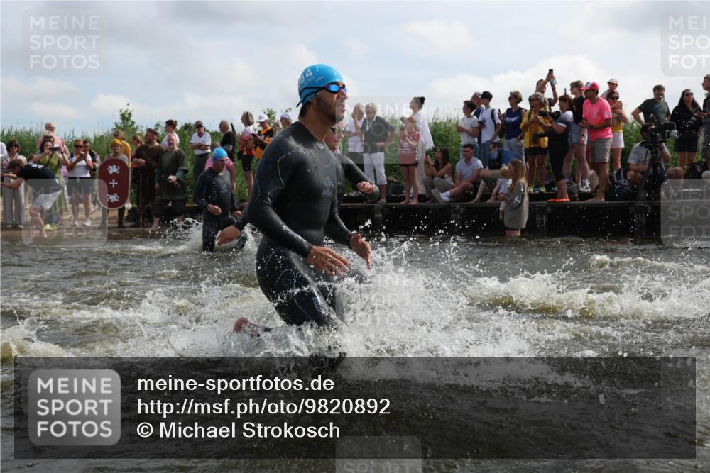 21.06.2026 - Viking Triathlon Michael Strokosch http://msf.ph/oto/9820892 21.06.2026 10:02:32 Schwimmen 83, 100, 126, 142, 220, 255, 325, 360, 392, 430, 513, 560, 579, 604, 651 meine-sportfotos.de