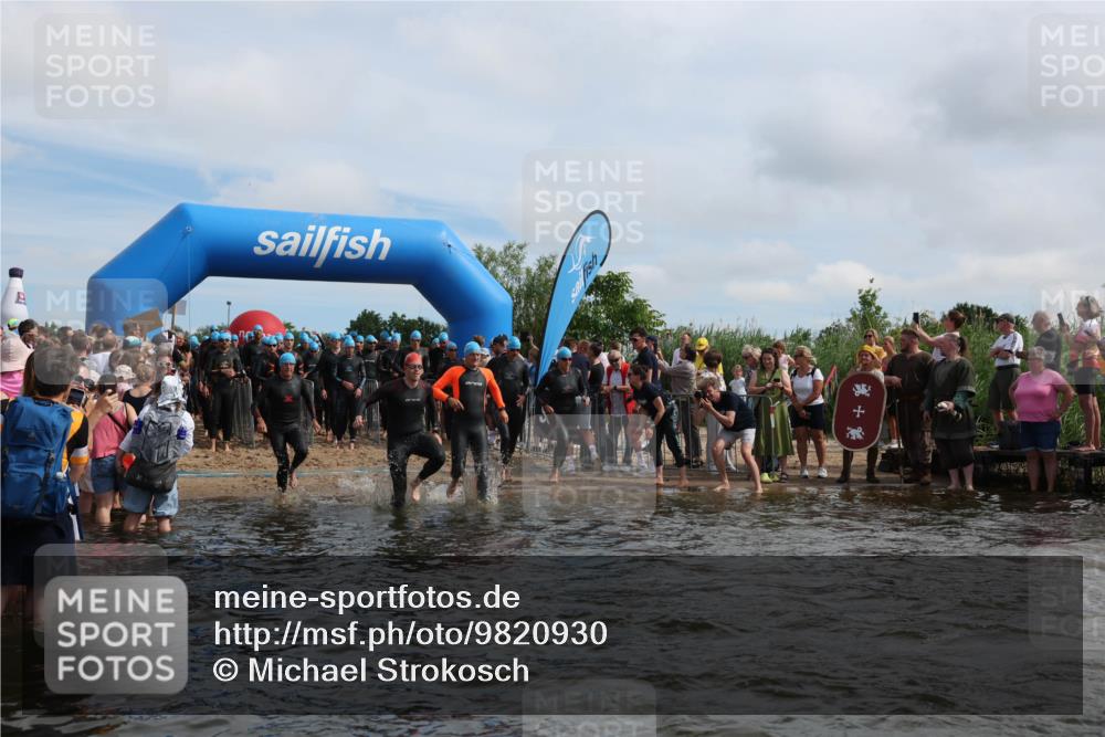 21.06.2026 - Viking Triathlon Michael Strokosch http://msf.ph/oto/9820930 21.06.2026 10:02:53 Schwimmen 20, 64, 73, 111, 171, 219, 315, 530, 553, 634 meine-sportfotos.de