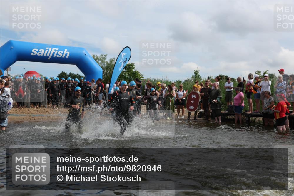 21.06.2026 - Viking Triathlon Michael Strokosch http://msf.ph/oto/9820946 21.06.2026 10:02:59 Schwimmen 64, 80, 82, 111, 199, 219, 233, 395, 407, 475, 530, 545, 546, 612, 634 meine-sportfotos.de