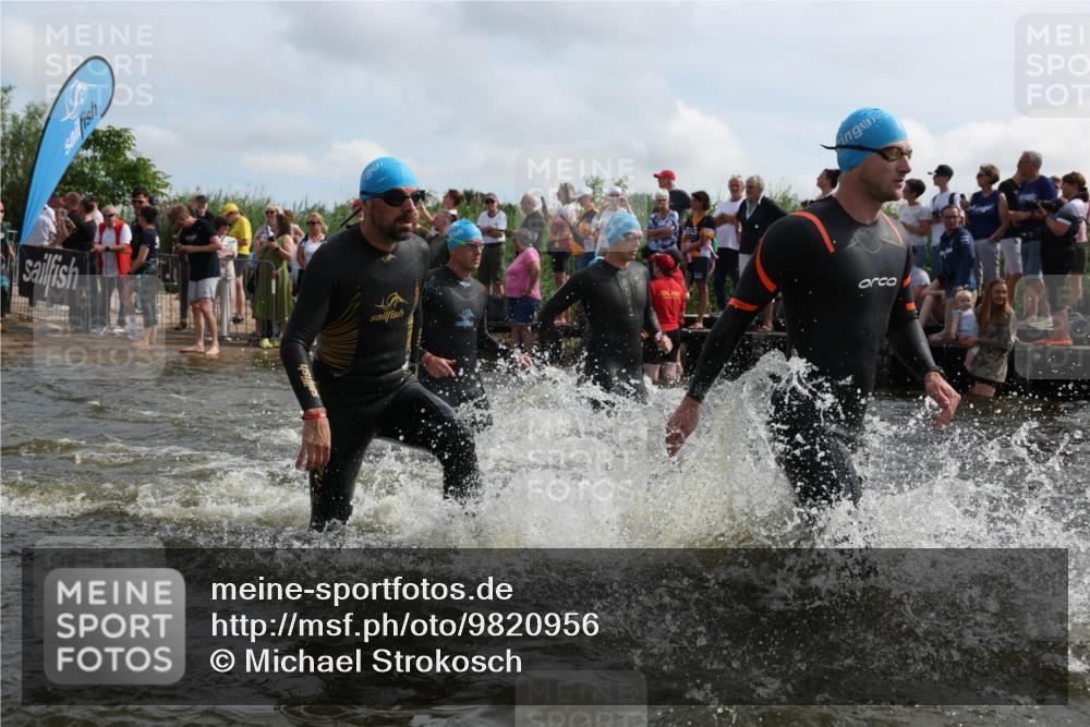 21.06.2026 - Viking Triathlon Michael Strokosch http://msf.ph/oto/9820956 21.06.2026 10:03:02 Schwimmen 64, 80, 82, 111, 199, 219, 233, 395, 407, 475, 530, 545, 546, 612, 634 meine-sportfotos.de