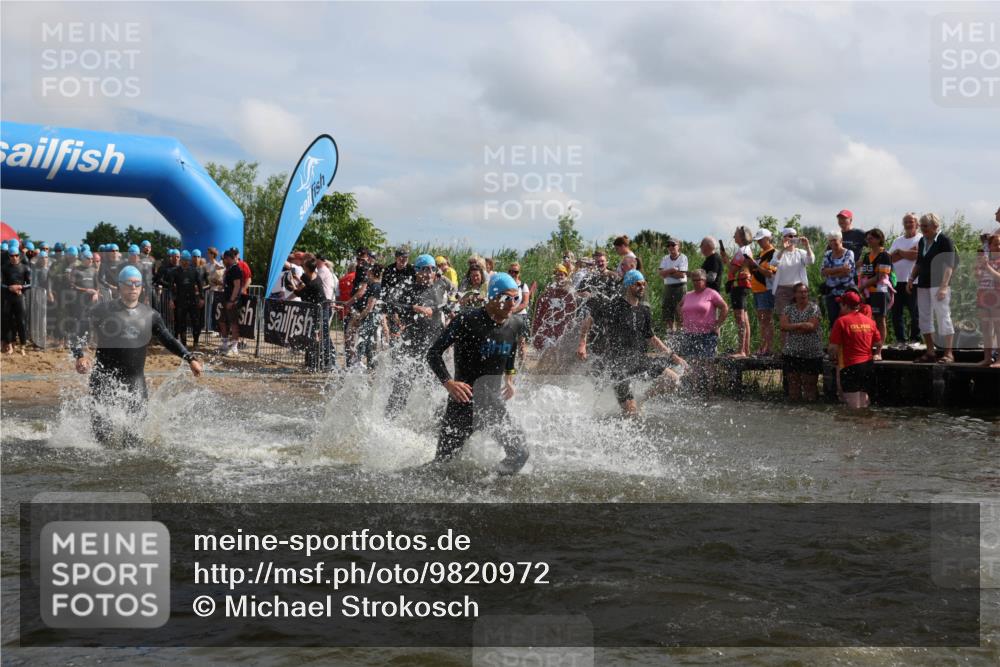 21.06.2026 - Viking Triathlon Michael Strokosch http://msf.ph/oto/9820972 21.06.2026 10:03:09 Schwimmen 49, 68, 80, 82, 170, 199, 200, 208, 348, 352, 356, 404, 467, 545, 612 meine-sportfotos.de