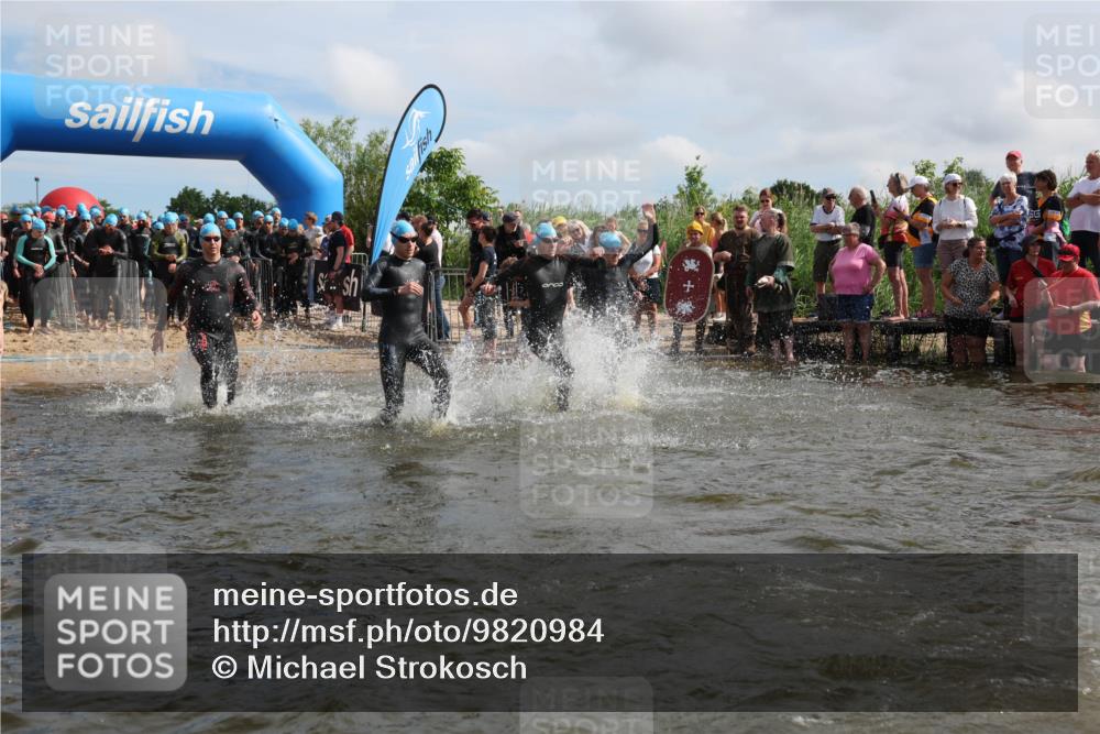 21.06.2026 - Viking Triathlon Michael Strokosch http://msf.ph/oto/9820984 21.06.2026 10:03:14 Schwimmen 49, 58, 68, 170, 200, 202, 208, 348, 352, 356, 404, 419, 455, 467, 487 meine-sportfotos.de