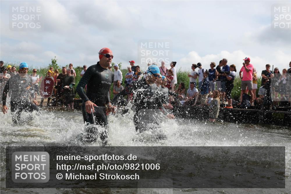21.06.2026 - Viking Triathlon Michael Strokosch http://msf.ph/oto/9821006 21.06.2026 10:03:26 Schwimmen 58, 84, 118, 143, 202, 303, 328, 364, 419, 455, 457, 487, 556, 656, 667 meine-sportfotos.de