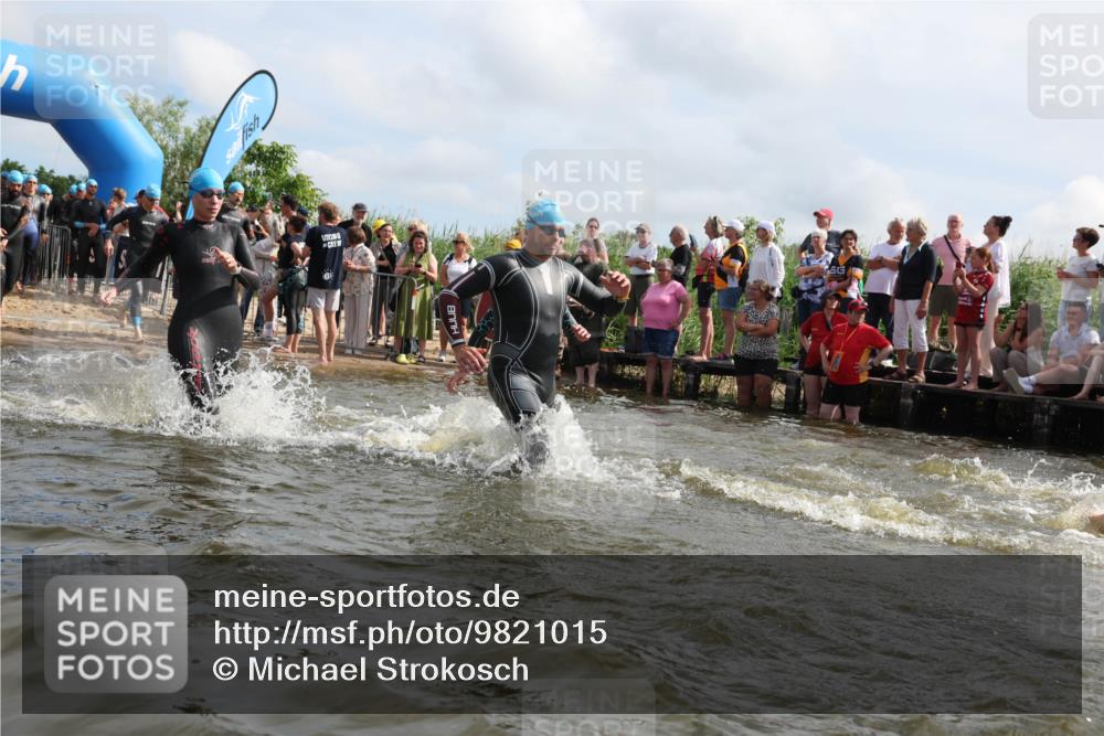 21.06.2026 - Viking Triathlon Michael Strokosch http://msf.ph/oto/9821015 21.06.2026 10:03:31 Schwimmen 53, 84, 95, 118, 143, 251, 303, 327, 328, 364, 423, 457, 556, 656, 667 meine-sportfotos.de