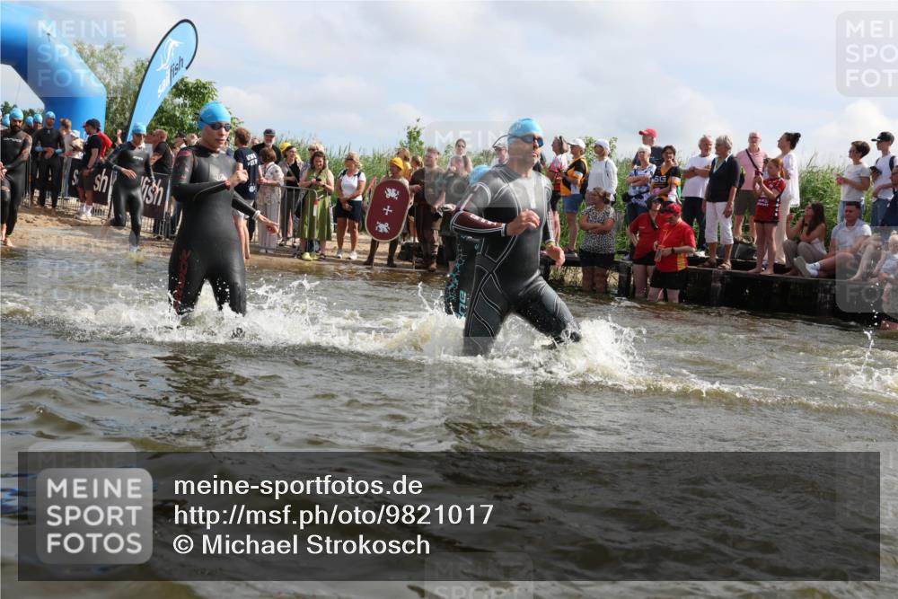 21.06.2026 - Viking Triathlon Michael Strokosch http://msf.ph/oto/9821017 21.06.2026 10:03:31 Schwimmen 53, 84, 95, 118, 143, 251, 303, 327, 328, 364, 423, 457, 556, 656, 667 meine-sportfotos.de