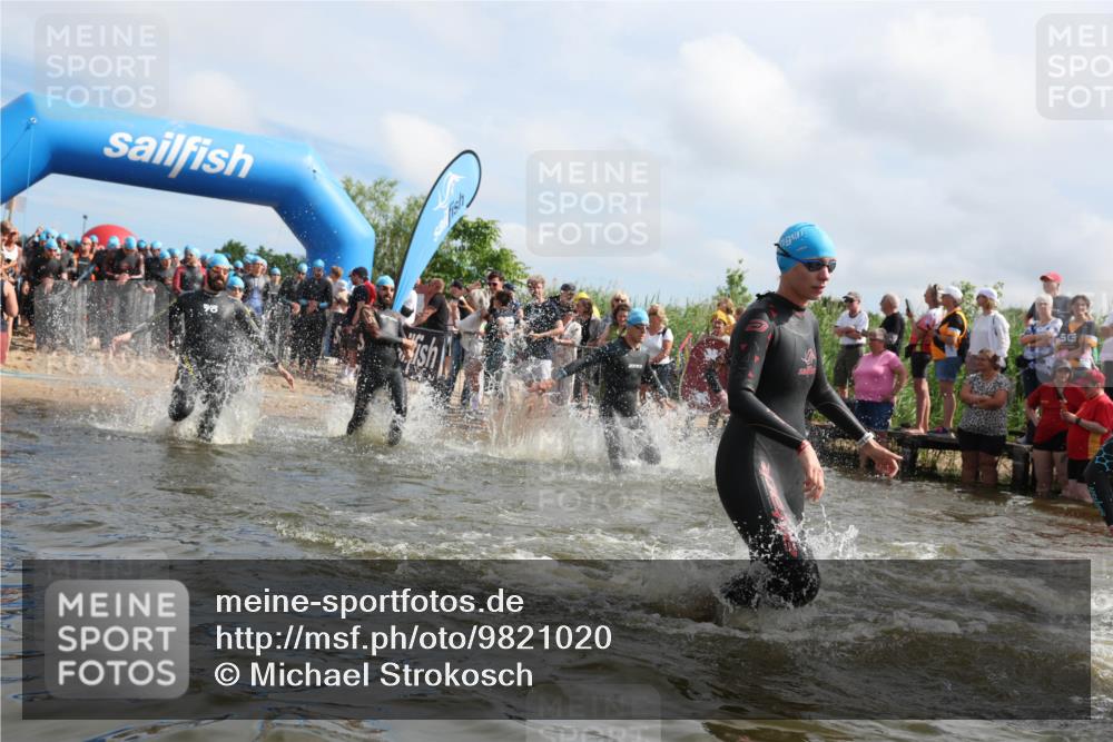 21.06.2026 - Viking Triathlon Michael Strokosch http://msf.ph/oto/9821020 21.06.2026 10:03:33 Schwimmen 53, 84, 95, 118, 143, 229, 251, 303, 323, 327, 328, 340, 364, 423, 457, 458, 556, 559, 656, 667 meine-sportfotos.de
