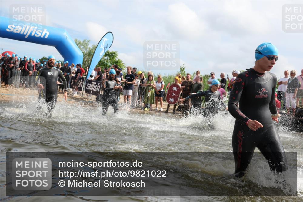 21.06.2026 - Viking Triathlon Michael Strokosch http://msf.ph/oto/9821022 21.06.2026 10:03:34 Schwimmen 53, 84, 95, 143, 229, 251, 303, 323, 327, 340, 423, 457, 458, 559, 656 meine-sportfotos.de