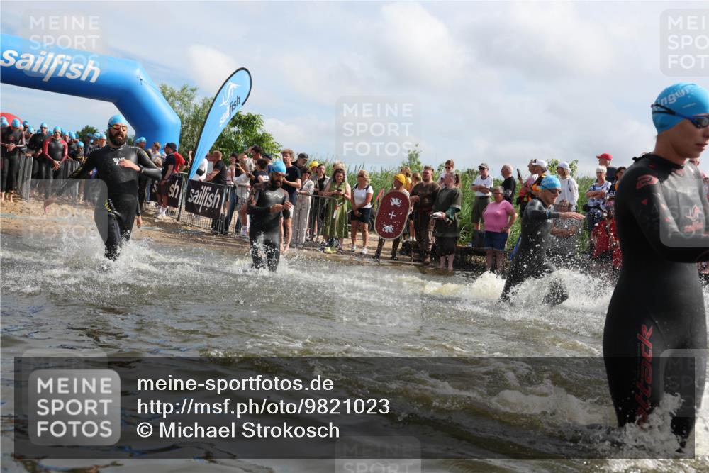 21.06.2026 - Viking Triathlon Michael Strokosch http://msf.ph/oto/9821023 21.06.2026 10:03:34 Schwimmen 53, 84, 95, 143, 229, 251, 303, 323, 327, 340, 423, 457, 458, 559, 656 meine-sportfotos.de