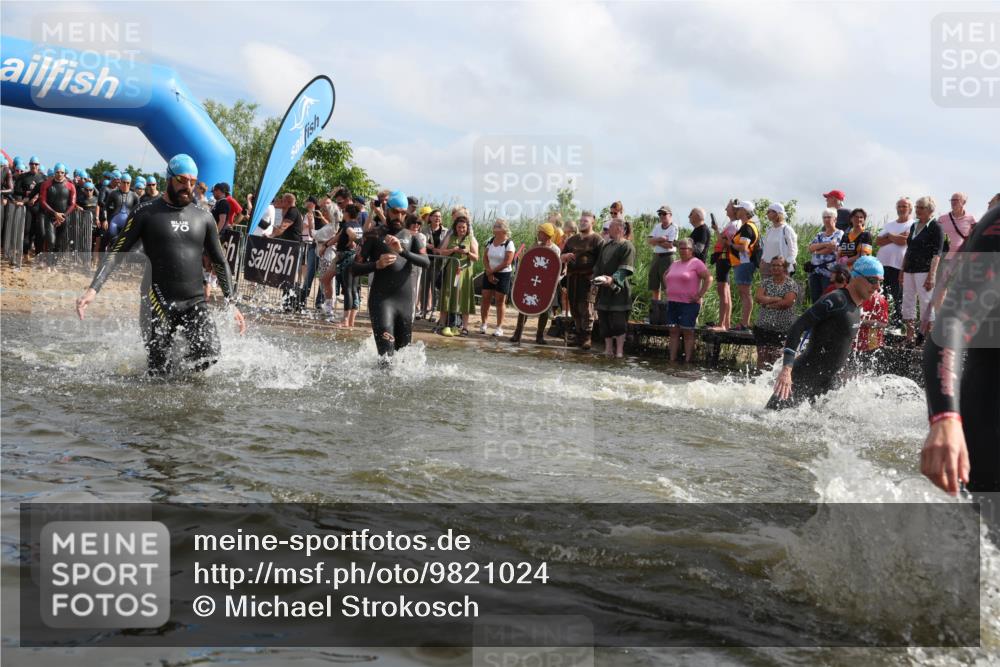 21.06.2026 - Viking Triathlon Michael Strokosch http://msf.ph/oto/9821024 21.06.2026 10:03:34 Schwimmen 53, 84, 95, 143, 229, 251, 303, 323, 327, 340, 423, 457, 458, 559, 656 meine-sportfotos.de