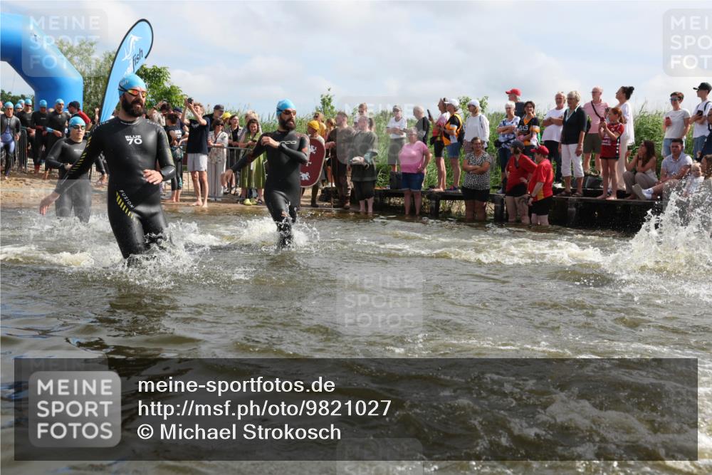 21.06.2026 - Viking Triathlon Michael Strokosch http://msf.ph/oto/9821027 21.06.2026 10:03:35 Schwimmen 53, 84, 95, 143, 229, 251, 303, 323, 327, 340, 423, 457, 458, 559, 656 meine-sportfotos.de