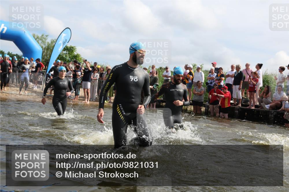 21.06.2026 - Viking Triathlon Michael Strokosch http://msf.ph/oto/9821031 21.06.2026 10:03:36 Schwimmen 53, 84, 95, 143, 229, 251, 303, 323, 327, 340, 423, 457, 458, 559, 656 meine-sportfotos.de