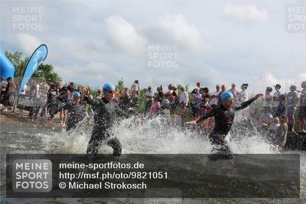 21.06.2026 - Viking Triathlon Michael Strokosch http://msf.ph/oto/9821051 21.06.2026 10:03:45 Schwimmen 137, 144, 229, 267, 287, 291, 323, 339, 340, 436, 450, 458, 521, 559, 649 meine-sportfotos.de