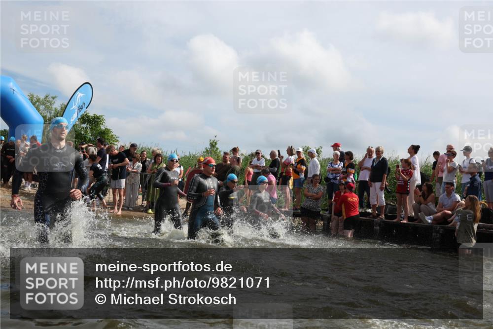 21.06.2026 - Viking Triathlon Michael Strokosch http://msf.ph/oto/9821071 21.06.2026 10:03:56 Schwimmen 122, 266, 267, 268, 287, 291, 339, 384, 460, 531, 552, 554, 608, 645, 649 meine-sportfotos.de