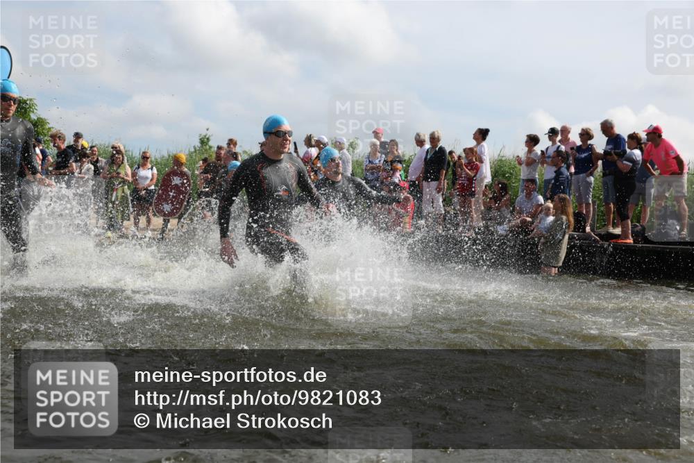 21.06.2026 - Viking Triathlon Michael Strokosch http://msf.ph/oto/9821083 21.06.2026 10:04:00 Schwimmen 122, 195, 197, 266, 268, 279, 333, 384, 460, 531, 552, 554, 608, 645, 654 meine-sportfotos.de