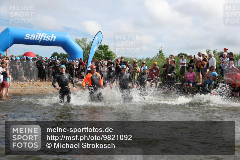 21.06.2026 - Viking Triathlon Michael Strokosch http://msf.ph/oto/9821092 21.06.2026 10:04:05 Schwimmen 122, 195, 197, 243, 266, 269, 279, 333, 384, 397, 400, 460, 496, 645, 654 meine-sportfotos.de