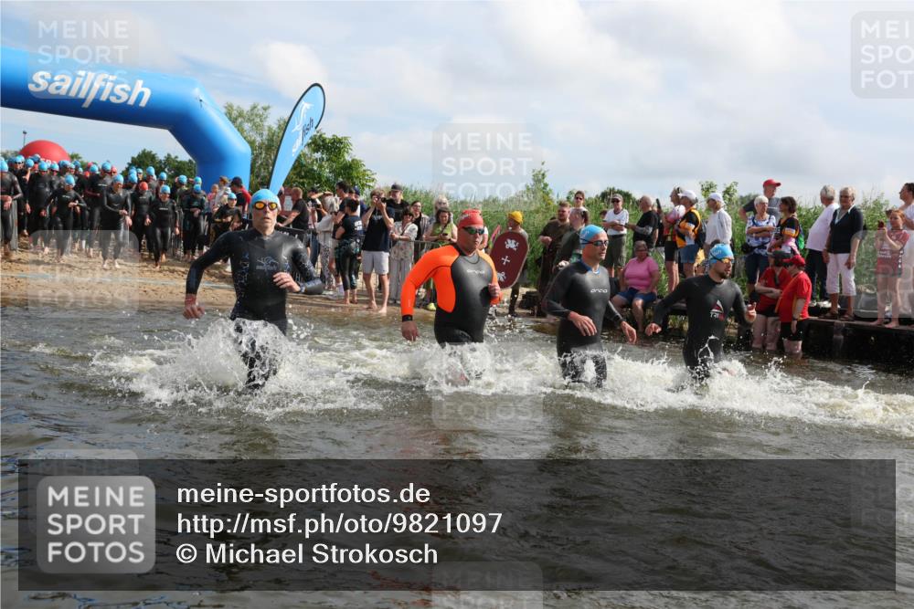 21.06.2026 - Viking Triathlon Michael Strokosch http://msf.ph/oto/9821097 21.06.2026 10:04:06 Schwimmen 122, 195, 197, 243, 266, 269, 279, 333, 384, 397, 400, 460, 496, 645, 654 meine-sportfotos.de