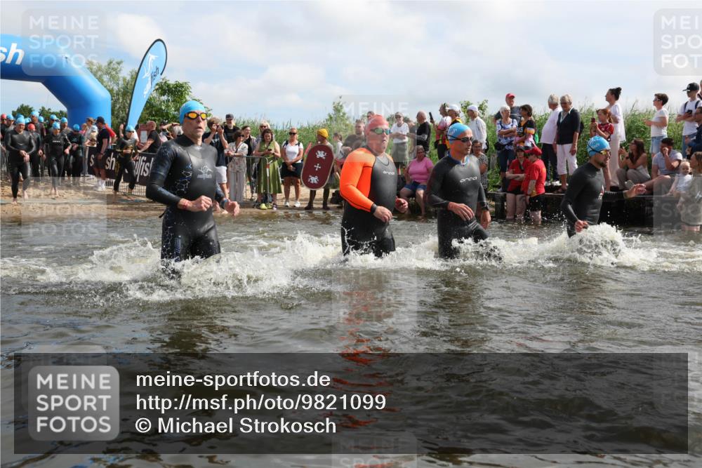21.06.2026 - Viking Triathlon Michael Strokosch http://msf.ph/oto/9821099 21.06.2026 10:04:07 Schwimmen 122, 195, 197, 243, 266, 269, 279, 333, 384, 397, 400, 460, 496, 645, 654 meine-sportfotos.de