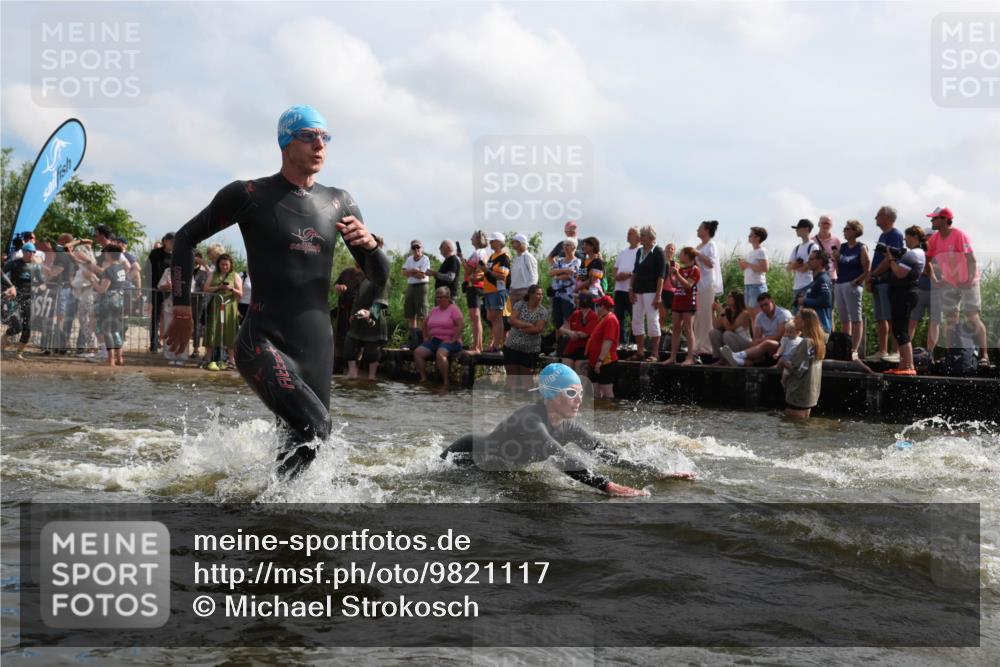 21.06.2026 - Viking Triathlon Michael Strokosch http://msf.ph/oto/9821117 21.06.2026 10:04:13 Schwimmen 195, 197, 205, 213, 227, 239, 243, 256, 269, 279, 333, 377, 397, 400, 411, 496, 526, 654, 666 meine-sportfotos.de