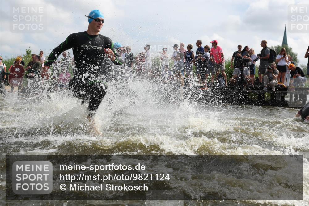 21.06.2026 - Viking Triathlon Michael Strokosch http://msf.ph/oto/9821124 21.06.2026 10:04:15 Schwimmen 96, 205, 213, 227, 239, 243, 256, 269, 377, 397, 400, 411, 496, 526, 666 meine-sportfotos.de