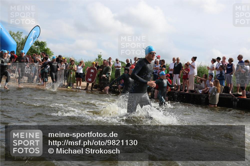 21.06.2026 - Viking Triathlon Michael Strokosch http://msf.ph/oto/9821130 21.06.2026 10:04:18 Schwimmen 96, 179, 205, 213, 227, 239, 243, 256, 269, 377, 397, 400, 411, 496, 526, 602, 614, 666 meine-sportfotos.de