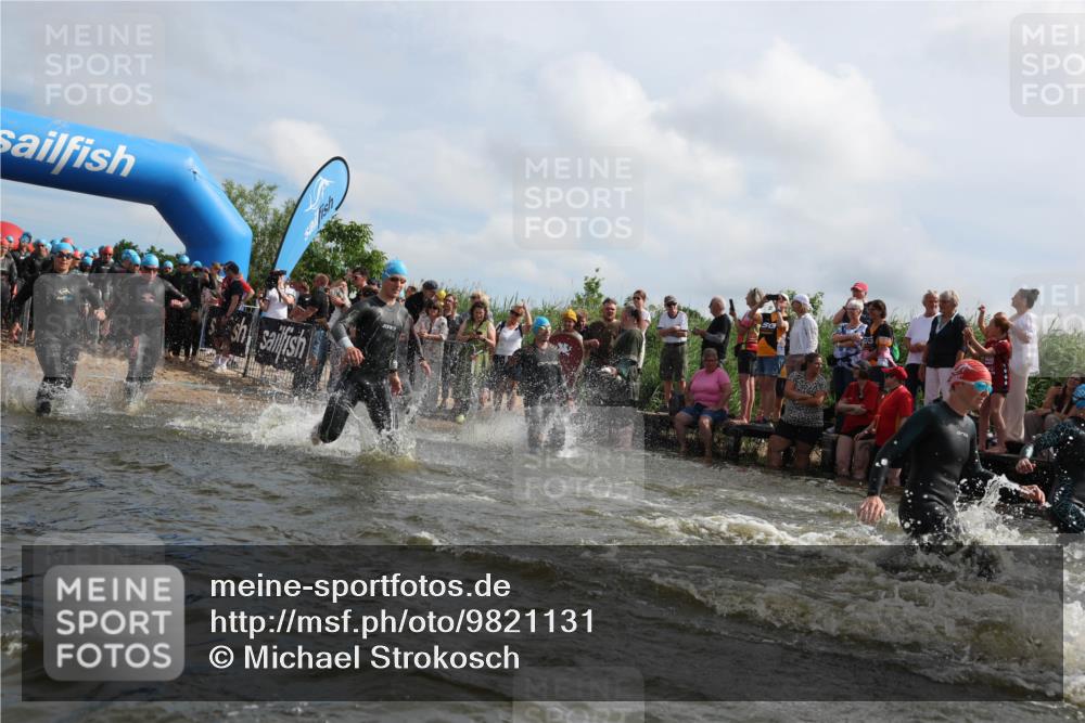 21.06.2026 - Viking Triathlon Michael Strokosch http://msf.ph/oto/9821131 21.06.2026 10:04:18 Schwimmen 96, 179, 205, 213, 227, 239, 243, 256, 269, 377, 397, 400, 411, 496, 526, 602, 614, 666 meine-sportfotos.de