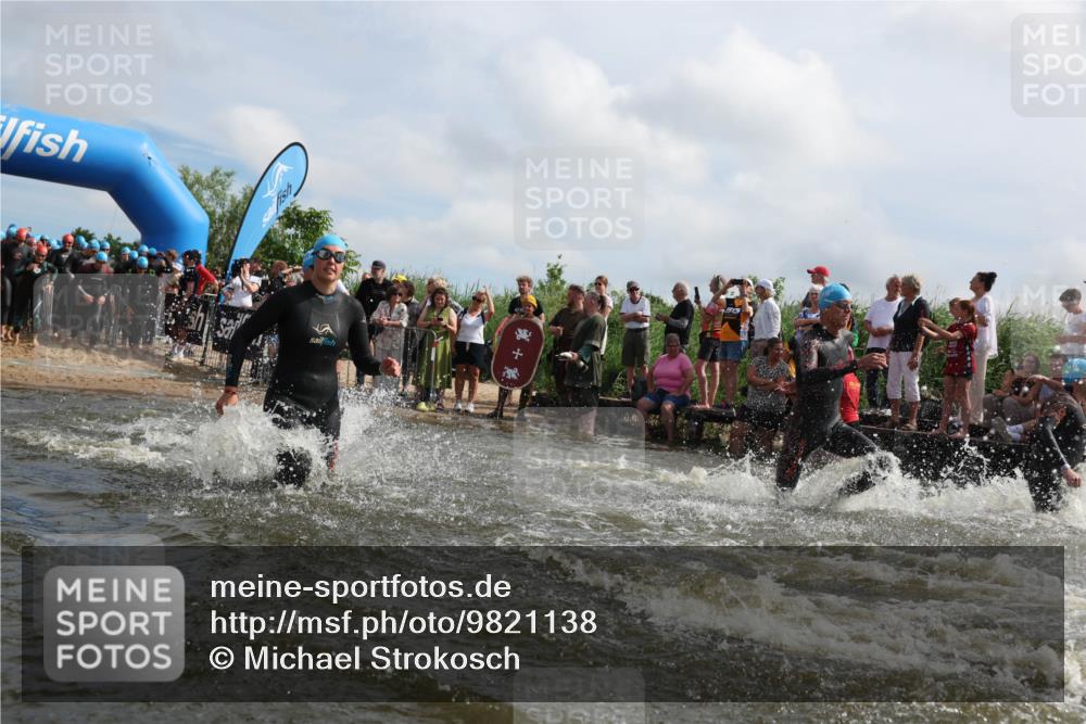 21.06.2026 - Viking Triathlon Michael Strokosch http://msf.ph/oto/9821138 21.06.2026 10:04:20 Schwimmen 96, 132, 179, 205, 213, 227, 239, 241, 256, 377, 411, 526, 602, 614, 666 meine-sportfotos.de