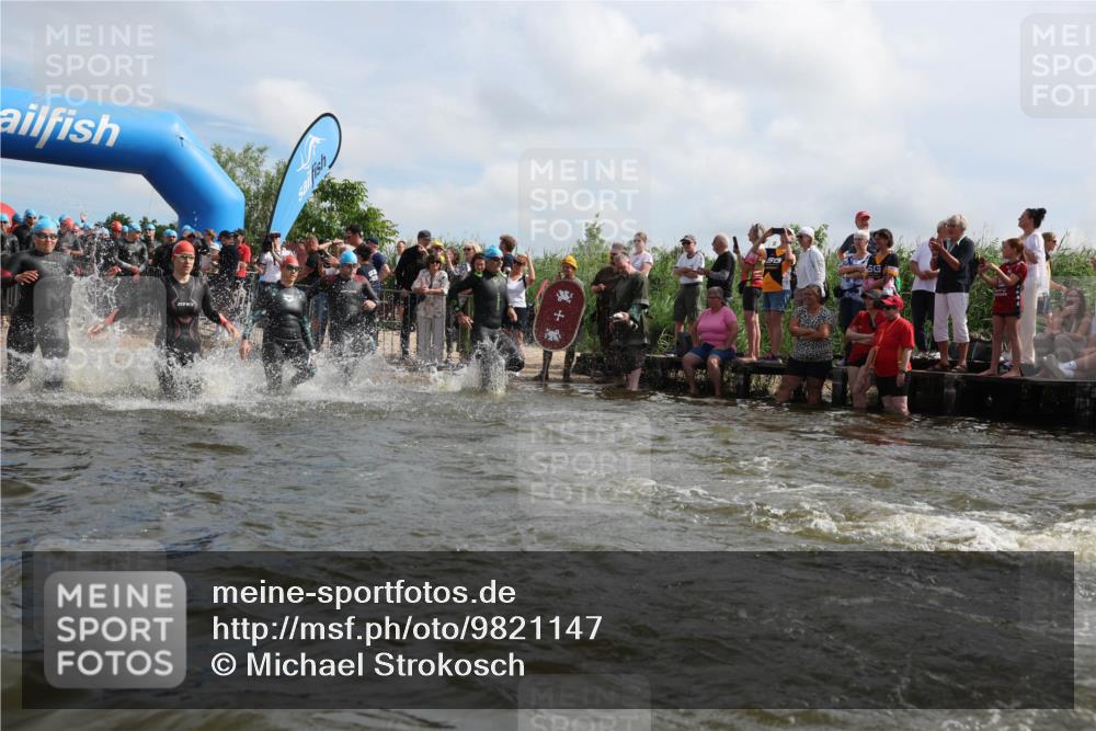 21.06.2026 - Viking Triathlon Michael Strokosch http://msf.ph/oto/9821147 21.06.2026 10:04:24 Schwimmen 96, 125, 132, 179, 205, 213, 241, 256, 377, 398, 411, 465, 590, 602, 614, 658 meine-sportfotos.de