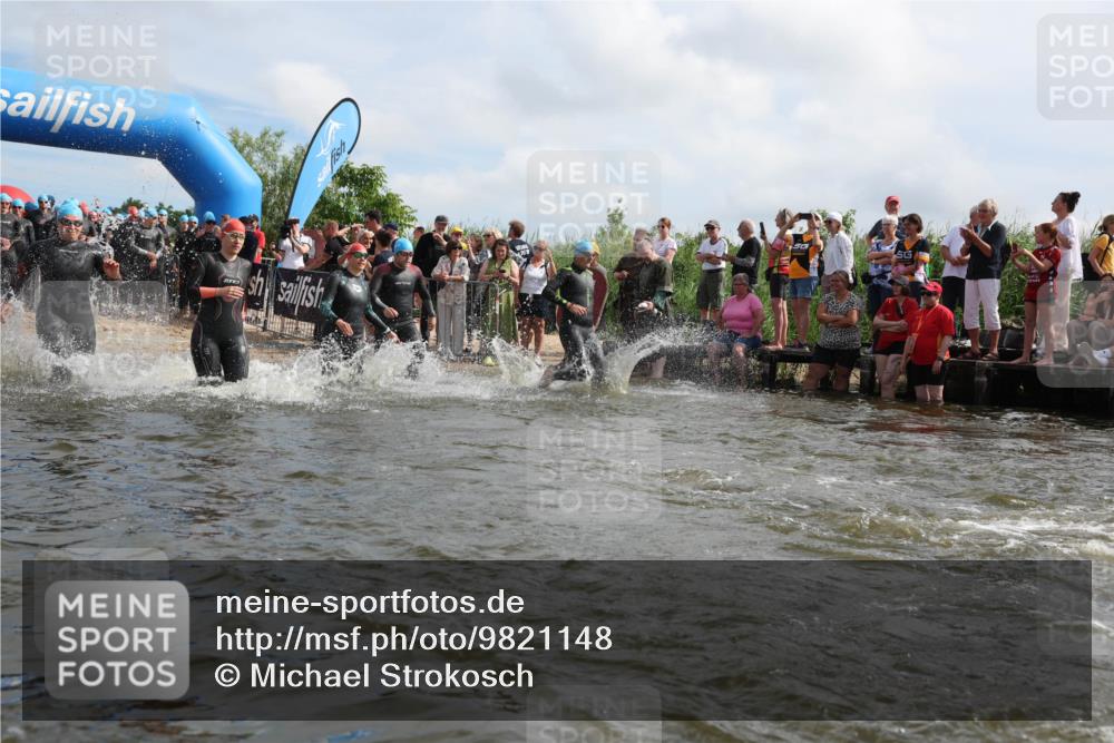21.06.2026 - Viking Triathlon Michael Strokosch http://msf.ph/oto/9821148 21.06.2026 10:04:24 Schwimmen 96, 125, 132, 179, 205, 213, 241, 256, 377, 398, 411, 465, 590, 602, 614, 658 meine-sportfotos.de