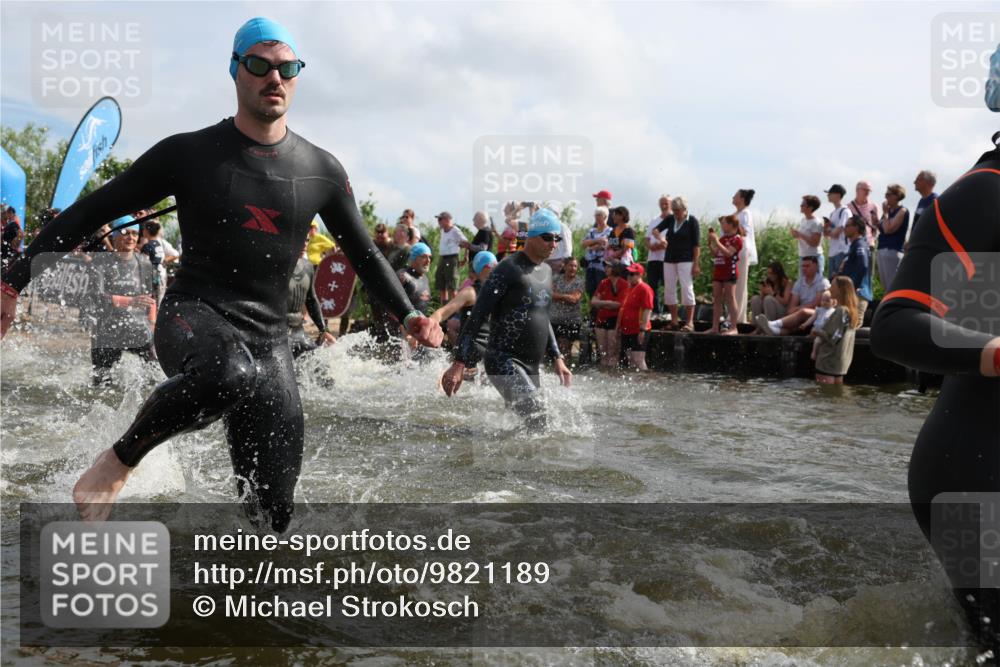 21.06.2026 - Viking Triathlon Michael Strokosch http://msf.ph/oto/9821189 21.06.2026 10:04:41 Schwimmen 44, 63, 150, 167, 231, 232, 247, 349, 355, 358, 425, 473, 484, 511, 647 meine-sportfotos.de