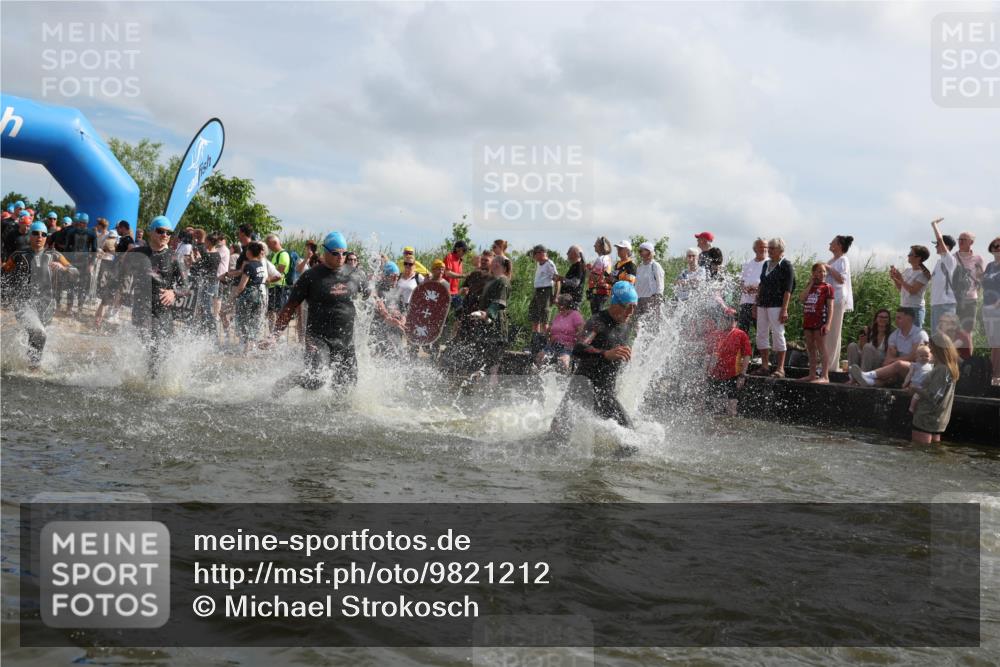 21.06.2026 - Viking Triathlon Michael Strokosch http://msf.ph/oto/9821212 21.06.2026 10:04:55 Schwimmen 22, 34, 175, 214, 286, 318, 350, 351, 353, 456, 461, 492, 508, 516, 650 meine-sportfotos.de