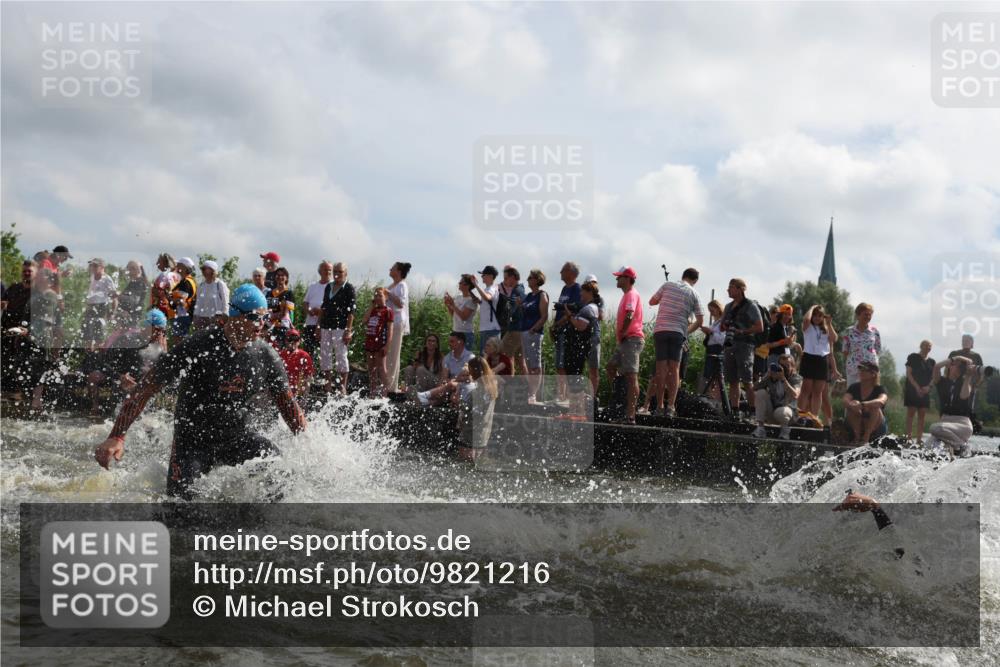 21.06.2026 - Viking Triathlon Michael Strokosch http://msf.ph/oto/9821216 21.06.2026 10:04:56 Schwimmen 22, 34, 175, 214, 286, 318, 350, 351, 353, 456, 461, 492, 508, 516, 650 meine-sportfotos.de