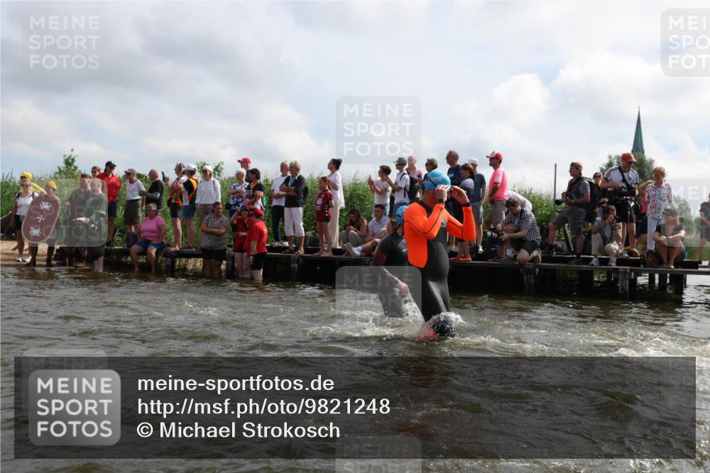 21.06.2026 - Viking Triathlon Michael Strokosch http://msf.ph/oto/9821248 21.06.2026 10:05:14 Schwimmen 33, 165, 198, 211, 296, 301, 341, 370, 472, 493, 519, 562, 601, 617, 632 meine-sportfotos.de