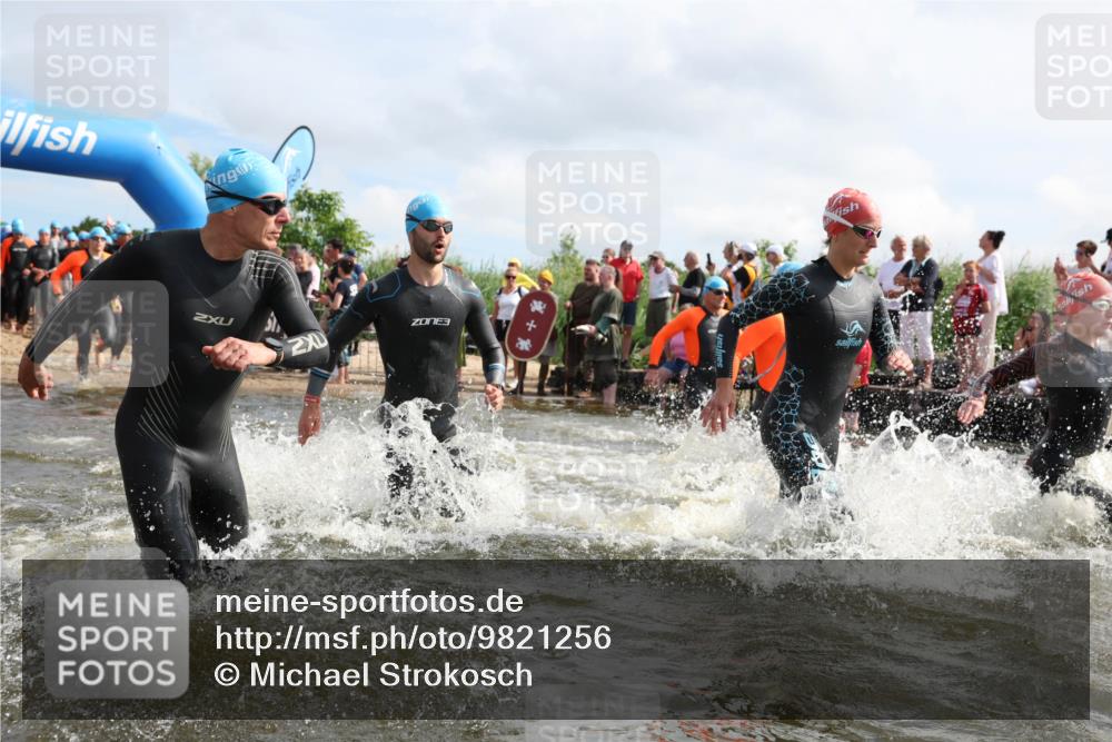 21.06.2026 - Viking Triathlon Michael Strokosch http://msf.ph/oto/9821256 21.06.2026 10:05:17 Schwimmen 33, 165, 198, 211, 296, 301, 341, 370, 472, 493, 519, 562, 601, 617, 632 meine-sportfotos.de