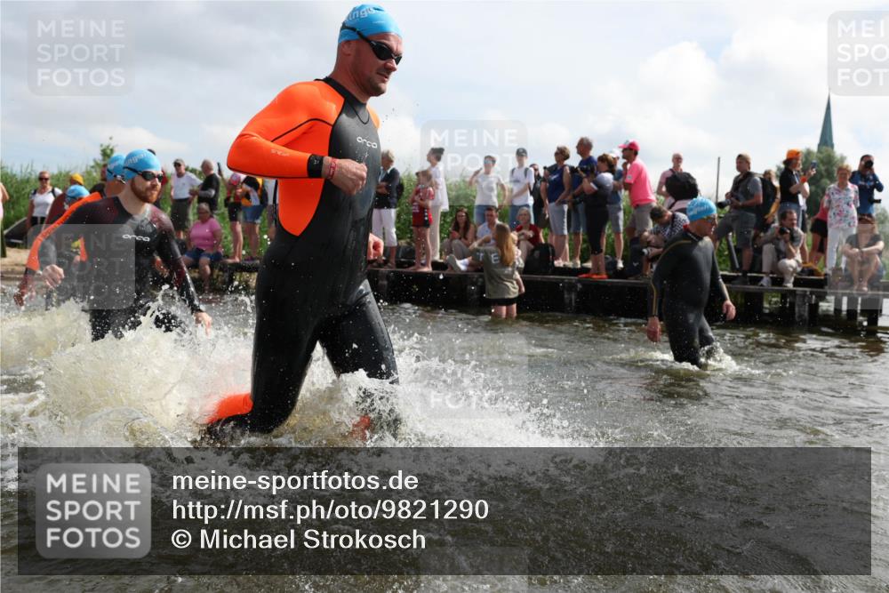 21.06.2026 - Viking Triathlon Michael Strokosch http://msf.ph/oto/9821290 21.06.2026 10:05:31 Schwimmen 86, 88, 134, 230, 262, 276, 302, 308, 330, 331, 414, 452, 459, 471, 520 meine-sportfotos.de