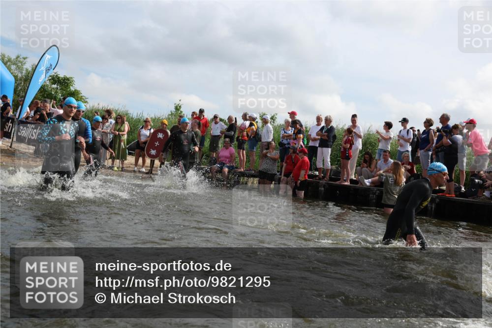 21.06.2026 - Viking Triathlon Michael Strokosch http://msf.ph/oto/9821295 21.06.2026 10:05:34 Schwimmen 88, 134, 234, 262, 276, 330, 331, 387, 399, 414, 452, 471, 482, 520, 663 meine-sportfotos.de