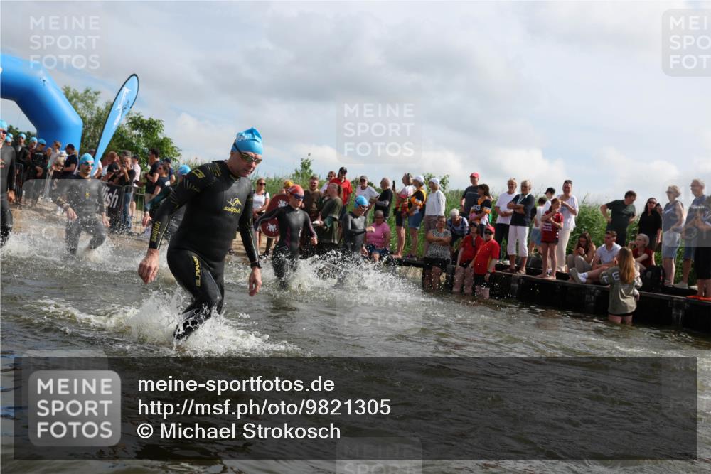 21.06.2026 - Viking Triathlon Michael Strokosch http://msf.ph/oto/9821305 21.06.2026 10:05:40 Schwimmen 45, 134, 234, 262, 276, 316, 387, 393, 399, 471, 482, 520, 528, 578, 663 meine-sportfotos.de