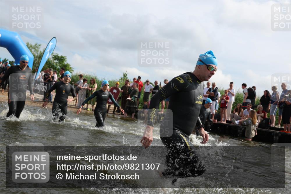 21.06.2026 - Viking Triathlon Michael Strokosch http://msf.ph/oto/9821307 21.06.2026 10:05:42 Schwimmen 45, 134, 234, 262, 276, 316, 387, 393, 399, 471, 482, 520, 528, 578, 663 meine-sportfotos.de