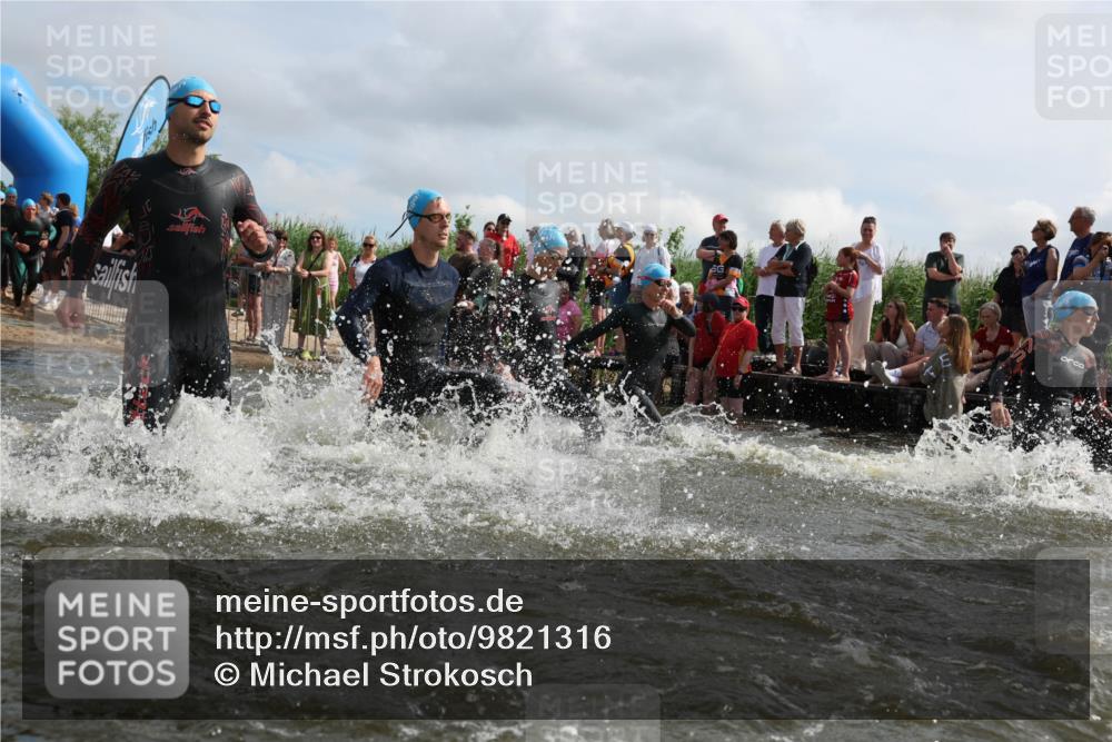 21.06.2026 - Viking Triathlon Michael Strokosch http://msf.ph/oto/9821316 21.06.2026 10:05:47 Schwimmen 45, 78, 160, 183, 193, 234, 316, 387, 393, 399, 482, 528, 567, 578, 663 meine-sportfotos.de