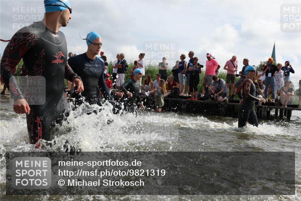 21.06.2026 - Viking Triathlon Michael Strokosch http://msf.ph/oto/9821319 21.06.2026 10:05:48 Schwimmen 45, 78, 160, 183, 193, 234, 316, 387, 393, 399, 482, 528, 567, 578, 663 meine-sportfotos.de