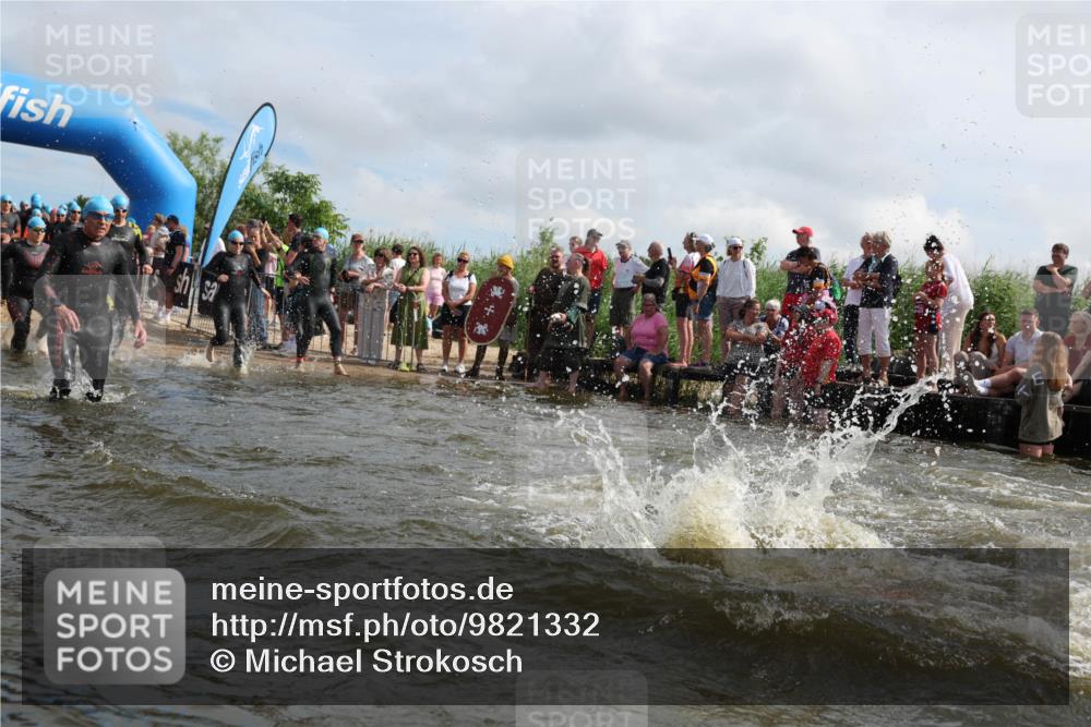 21.06.2026 - Viking Triathlon Michael Strokosch http://msf.ph/oto/9821332 21.06.2026 10:05:53 Schwimmen 45, 78, 156, 160, 183, 193, 282, 316, 393, 498, 505, 528, 563, 567, 578 meine-sportfotos.de