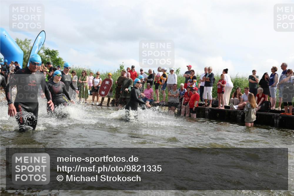 21.06.2026 - Viking Triathlon Michael Strokosch http://msf.ph/oto/9821335 21.06.2026 10:05:56 Schwimmen 78, 91, 93, 156, 160, 183, 193, 259, 261, 282, 443, 498, 505, 563, 567 meine-sportfotos.de