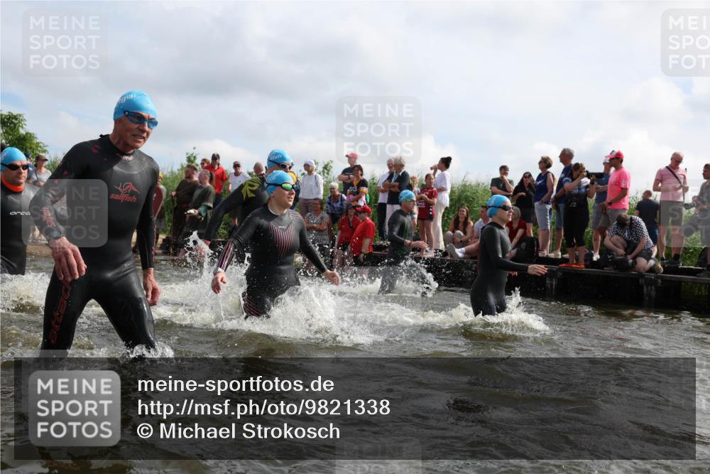 21.06.2026 - Viking Triathlon Michael Strokosch http://msf.ph/oto/9821338 21.06.2026 10:05:57 Schwimmen 78, 91, 93, 156, 160, 183, 193, 259, 261, 282, 443, 498, 505, 563, 567 meine-sportfotos.de