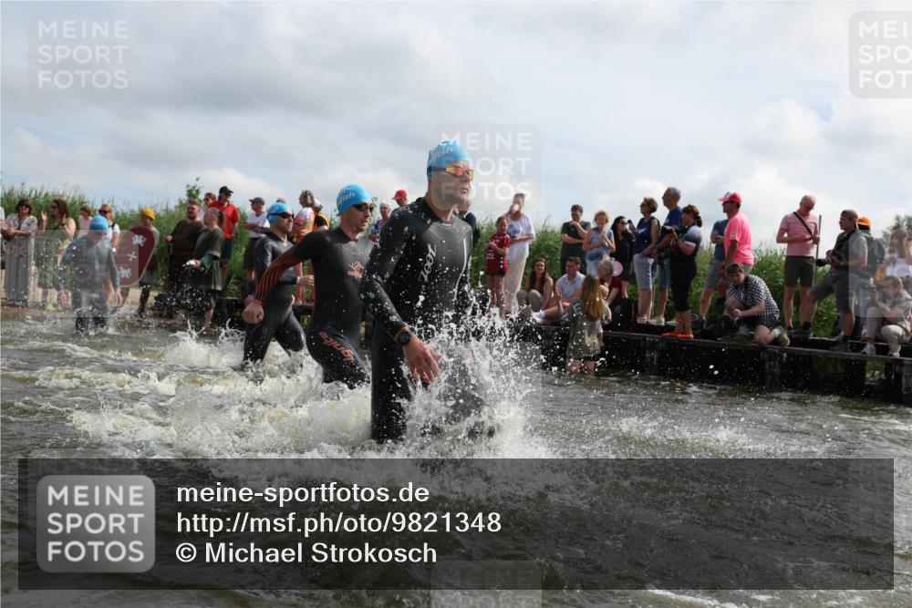 21.06.2026 - Viking Triathlon Michael Strokosch http://msf.ph/oto/9821348 21.06.2026 10:06:02 Schwimmen 91, 93, 147, 156, 173, 185, 259, 261, 273, 282, 405, 443, 498, 505, 563 meine-sportfotos.de