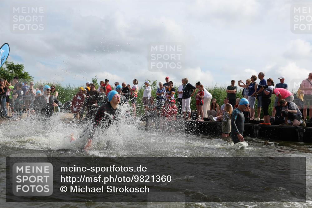 21.06.2026 - Viking Triathlon Michael Strokosch http://msf.ph/oto/9821360 21.06.2026 10:06:06 Schwimmen 91, 93, 147, 153, 162, 173, 185, 259, 261, 273, 368, 405, 443, 479, 541 meine-sportfotos.de
