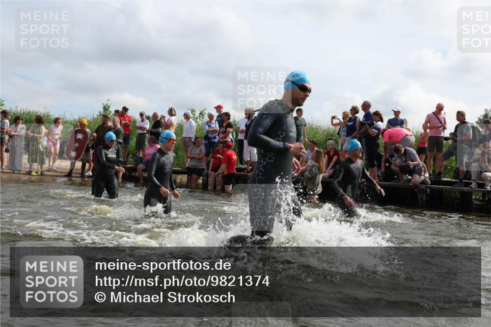 21.06.2026 - Viking Triathlon Michael Strokosch http://msf.ph/oto/9821374 21.06.2026 10:06:13 Schwimmen 41, 147, 153, 162, 173, 185, 190, 248, 273, 312, 368, 378, 405, 479, 541, 550 meine-sportfotos.de