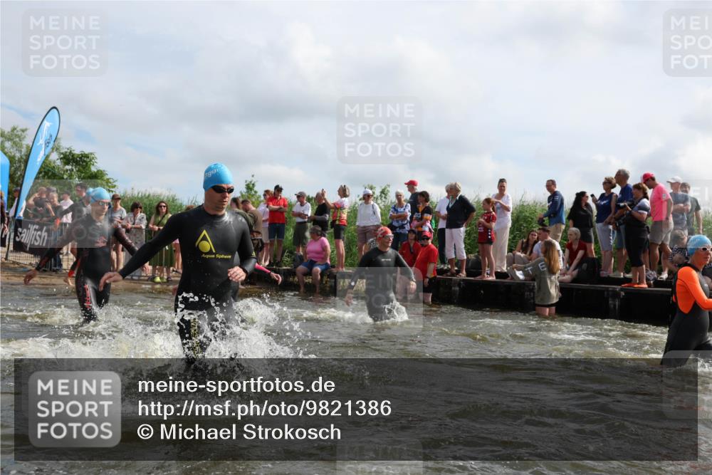21.06.2026 - Viking Triathlon Michael Strokosch http://msf.ph/oto/9821386 21.06.2026 10:06:22 Schwimmen 41, 85, 184, 190, 248, 274, 312, 378, 489, 522, 533, 539, 550, 577, 603 meine-sportfotos.de