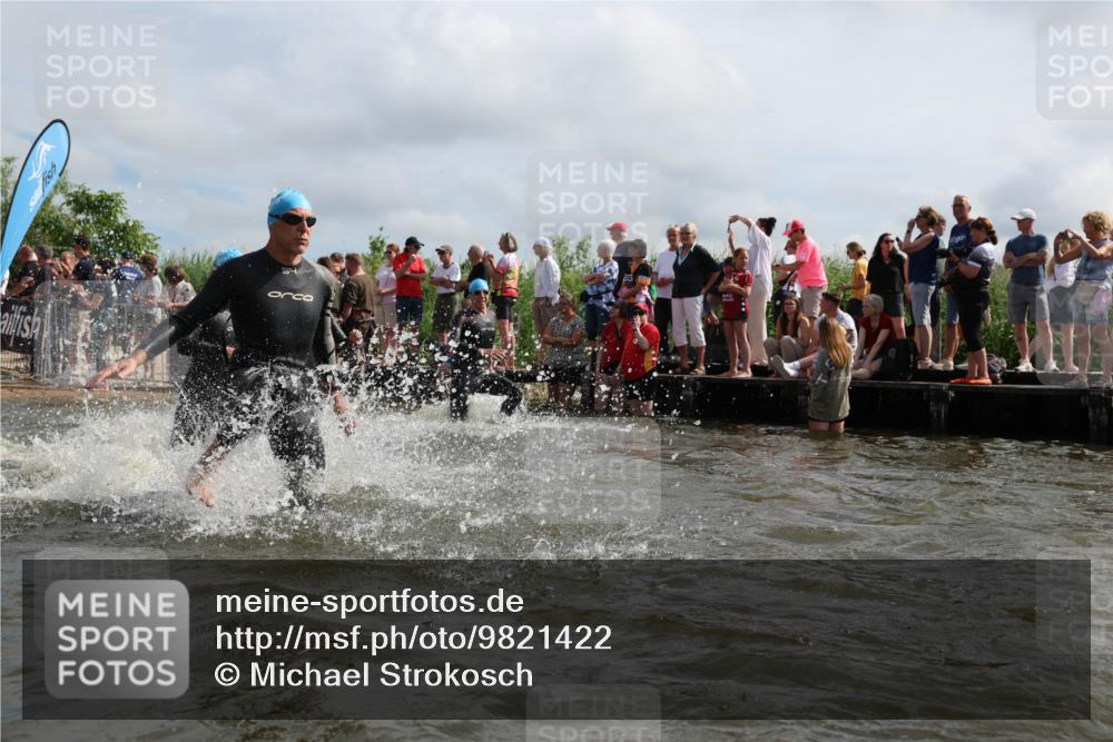 21.06.2026 - Viking Triathlon Michael Strokosch http://msf.ph/oto/9821422 21.06.2026 10:06:41 Schwimmen 138, 151, 177, 206, 260, 321, 326, 429, 444, 445, 616, 618, 619, 638, 641 meine-sportfotos.de