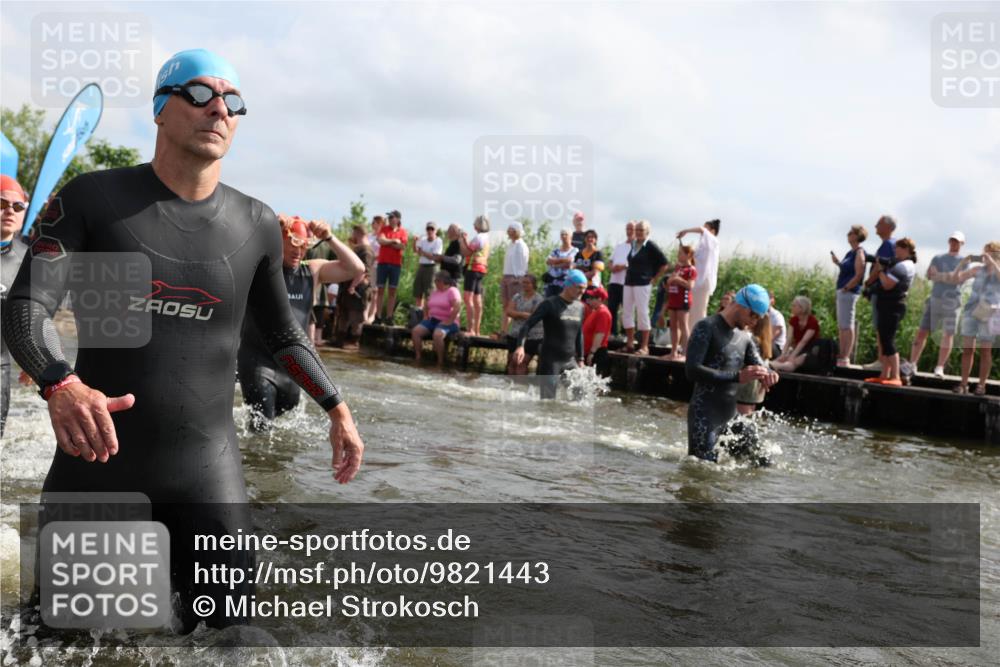 21.06.2026 - Viking Triathlon Michael Strokosch http://msf.ph/oto/9821443 21.06.2026 10:06:57 Schwimmen 54, 60, 94, 123, 166, 245, 310, 314, 345, 449, 464, 495, 609, 615, 668 meine-sportfotos.de