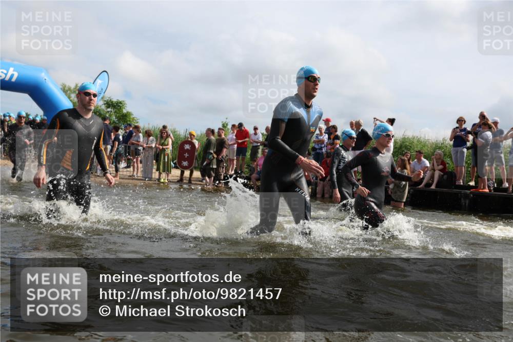 21.06.2026 - Viking Triathlon Michael Strokosch http://msf.ph/oto/9821457 21.06.2026 10:07:03 Schwimmen 37, 54, 60, 69, 94, 123, 289, 307, 314, 329, 345, 369, 449, 555, 615, 668 meine-sportfotos.de